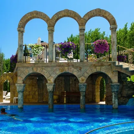 Sweet Homes 2 סאני ביץ'